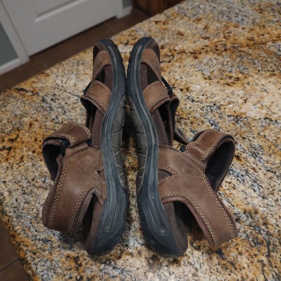 Teva Brown Sandals Size 9M Model SN16544 - Picture 6 of 13